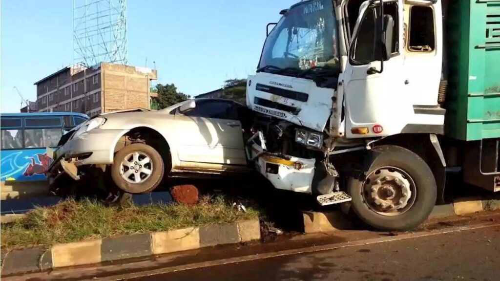 Lagos: Truck driver kills revenue collector, flees