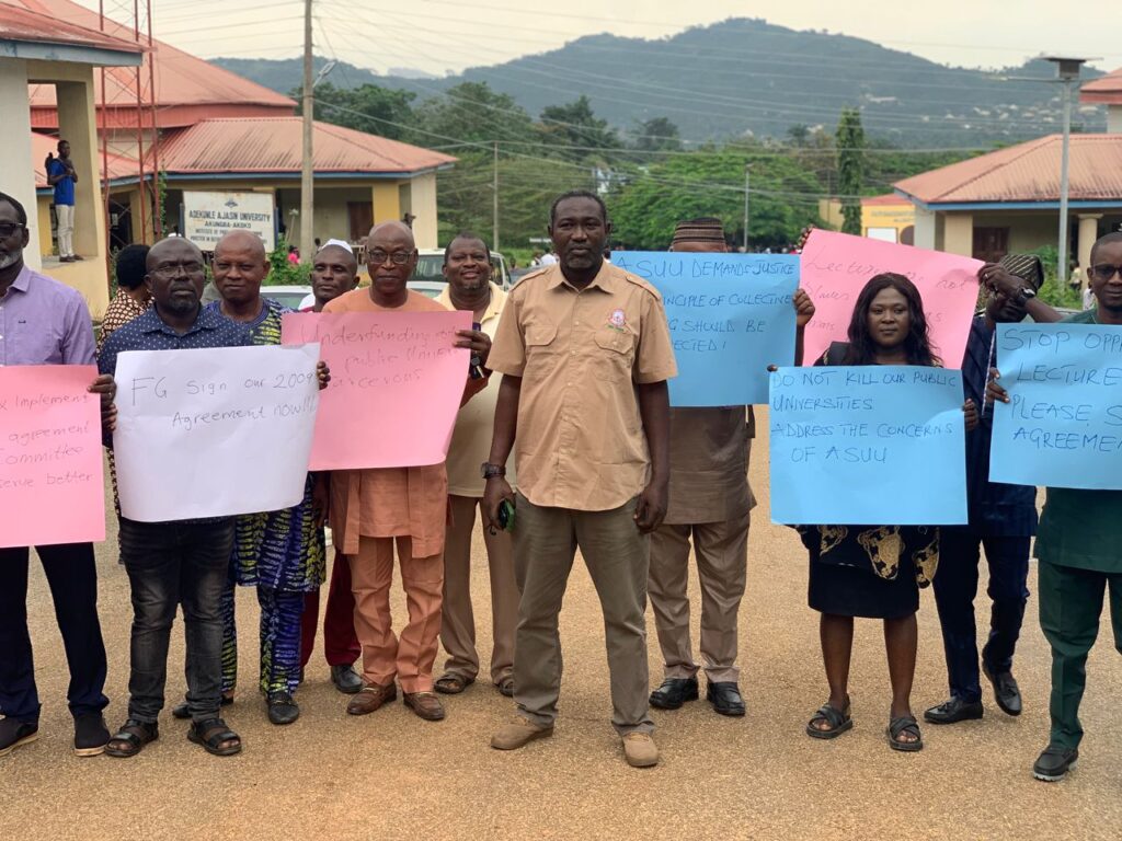 AAUA lecturers protest over delayed 2009 ASUU agreement